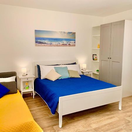 Casa Vacanze Con Vista Mare E Giardino - Amanecer Marzocca di Senigallia Bagian luar foto