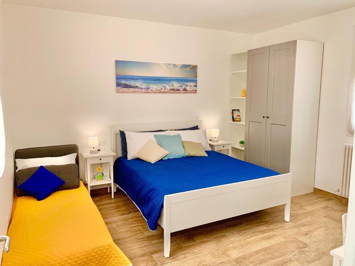 Casa Vacanze Con Vista Mare E Giardino - Amanecer Marzocca di Senigallia Bagian luar foto
