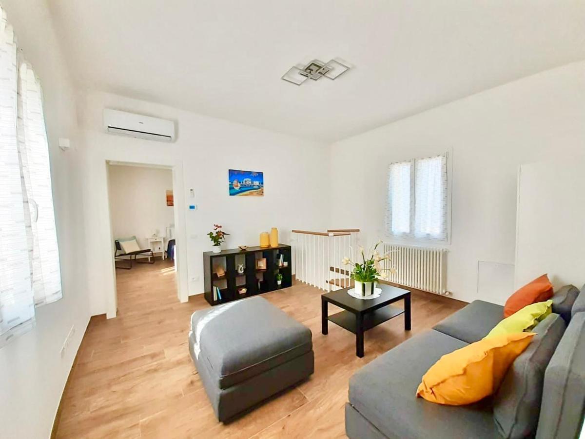 Casa Vacanze Con Vista Mare E Giardino - Amanecer Marzocca di Senigallia Bagian luar foto