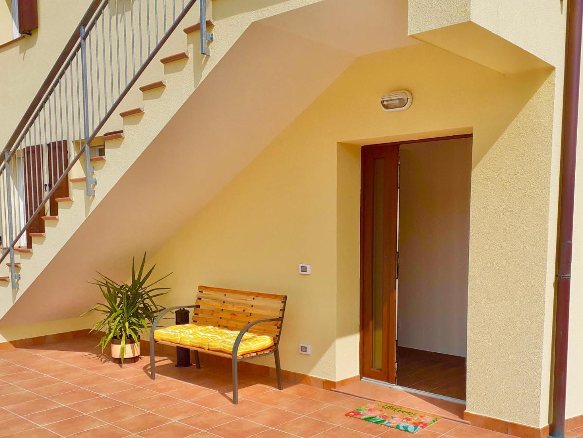Casa Vacanze Con Vista Mare E Giardino - Amanecer Marzocca di Senigallia Bagian luar foto